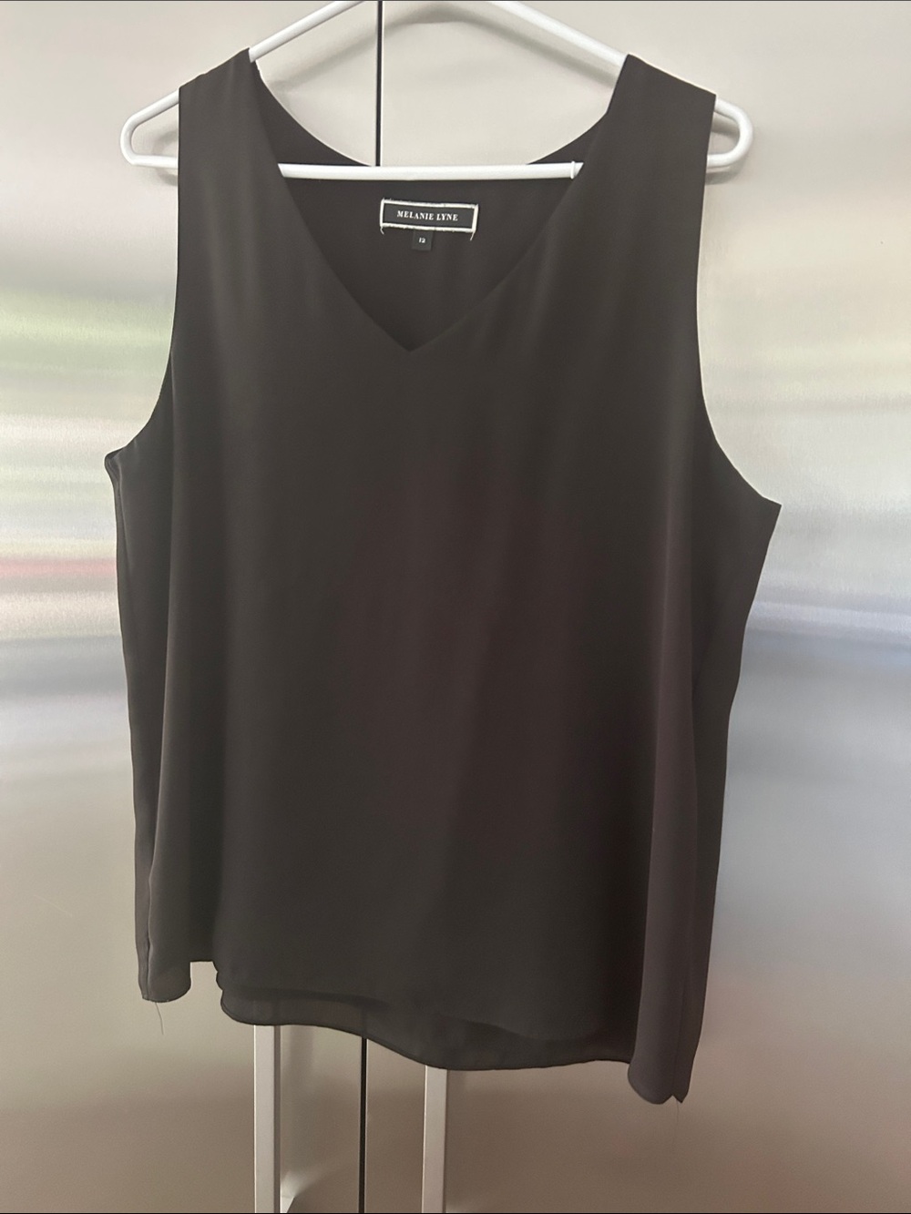 Melanie Lyne Black V-Neck Sleeveless Camisole